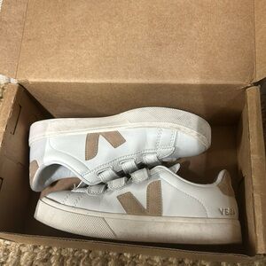 Veja Recife sneakers size 37 6.5 great condition